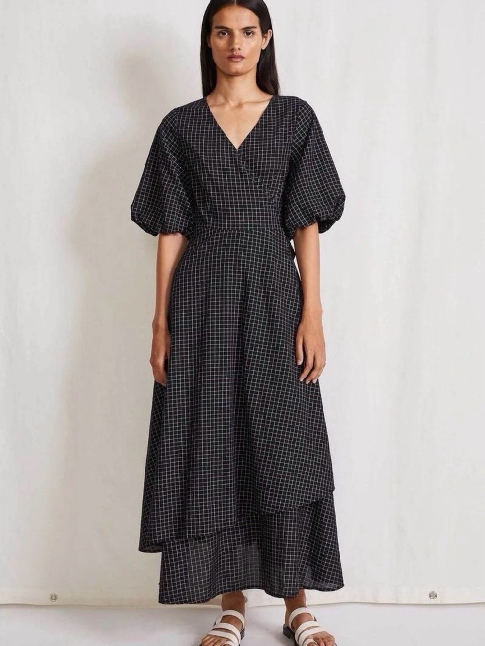 Apeice Apart Women's Black V-Neck Puff Sleeve Maxi Dress